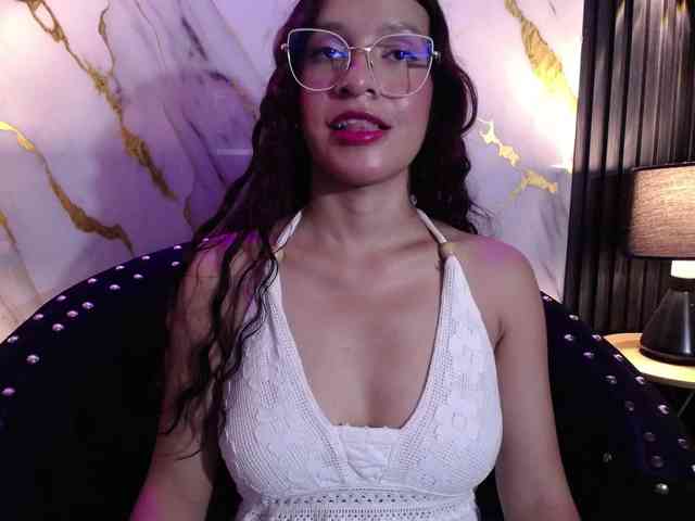 GagingBriana webcam
