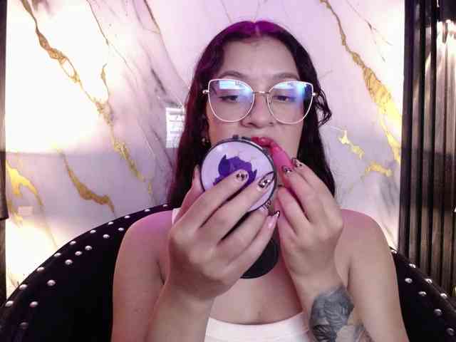GagingBriana webcam