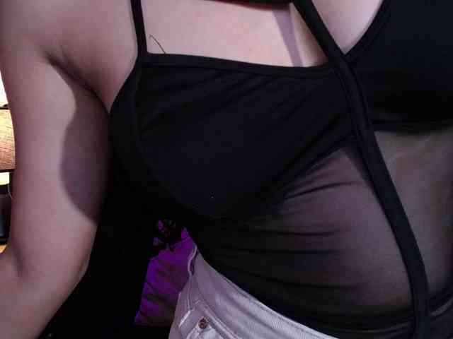 GagingBriana webcam