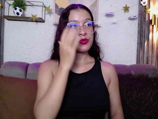 GagingBriana webcam