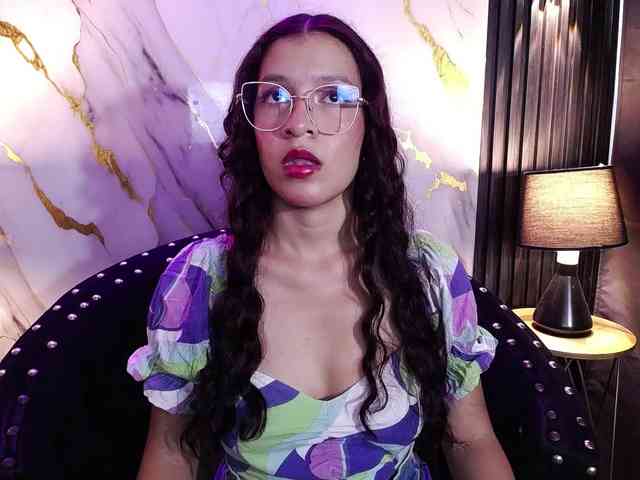 GagingBriana webcam