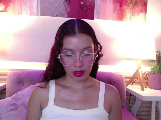 GagingBriana webcam