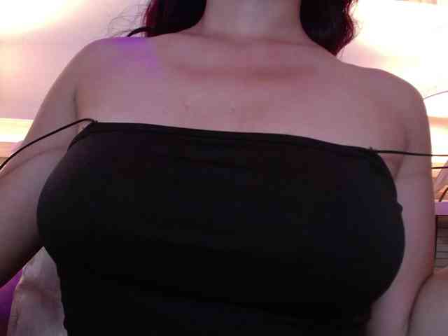 GagingBriana webcam