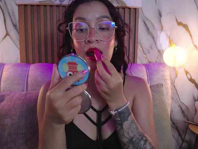 GagingBriana webcam