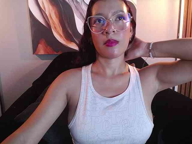 GagingBriana webcam