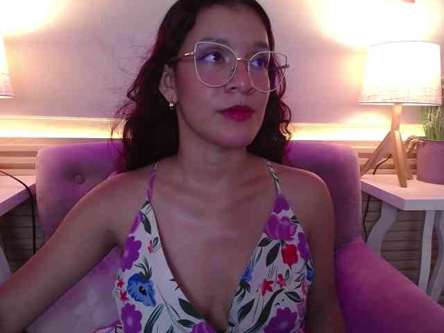 GagingBriana webcam
