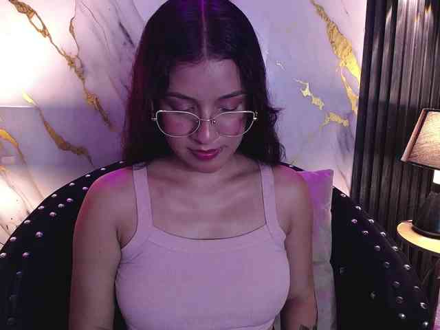 GagingBriana webcam