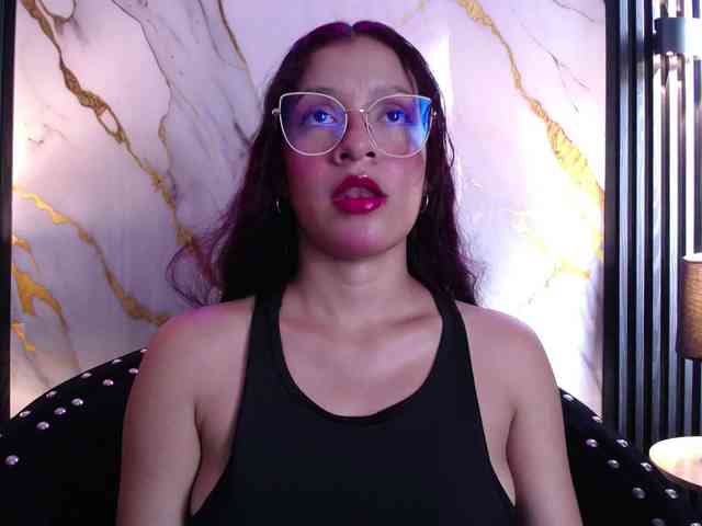 GagingBriana webcam