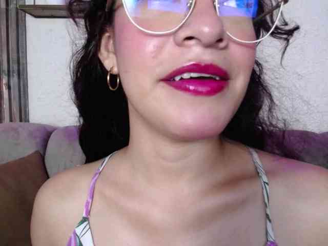 GagingBriana webcam
