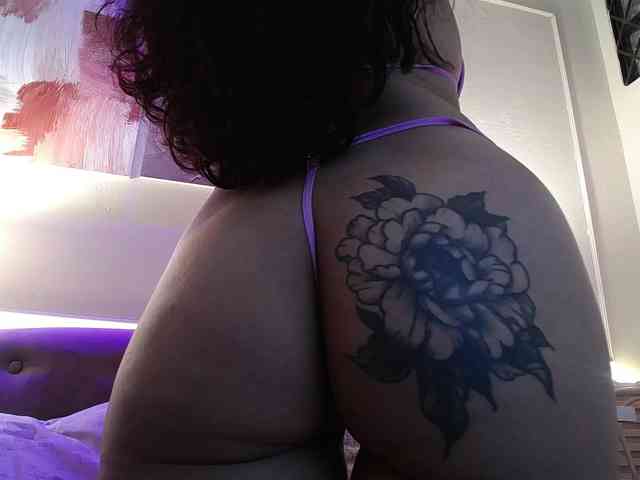 GagingBriana webcam