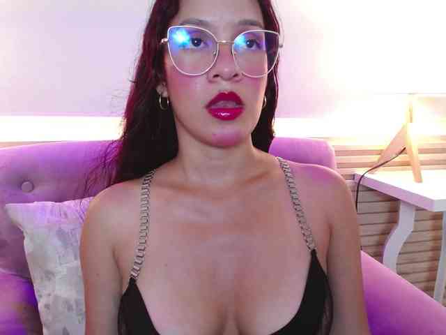 GagingBriana webcam