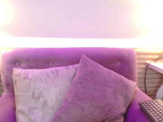 GagingBriana webcam
