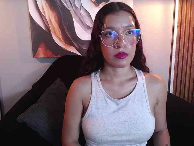 GagingBriana webcam