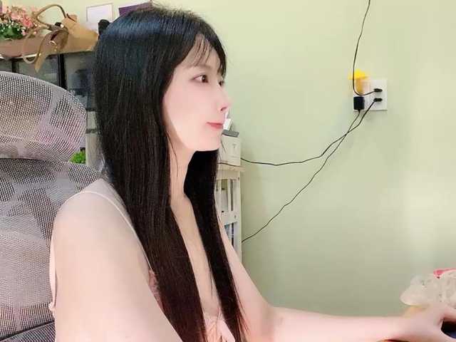 SakuraCN live cam on BongaCams