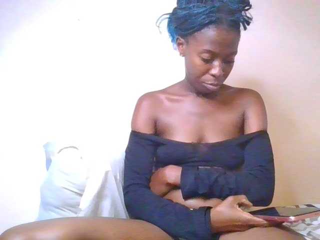 MelaninStar webcam bongacams model stream image