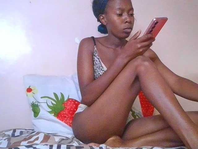 MelaninStar Live Cam and Statistics on UnifiedCams