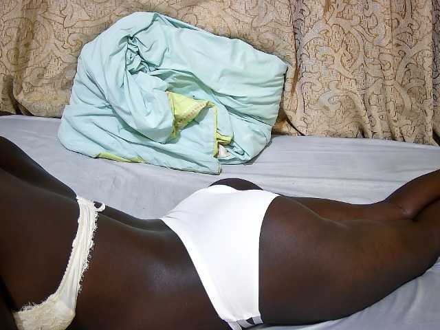 ebony-tasha1 live cam on BongaCams
