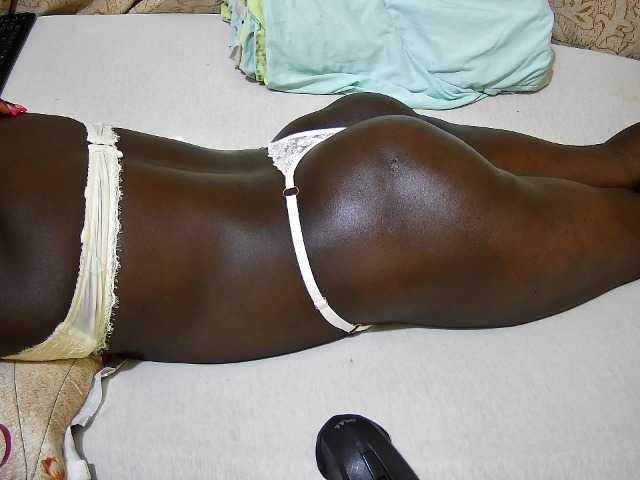 ebony-tasha1 live cam on BongaCams