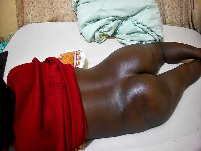 ebony-tasha1 live cam on BongaCams