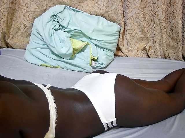 ebony-tasha1 live cam on BongaCams