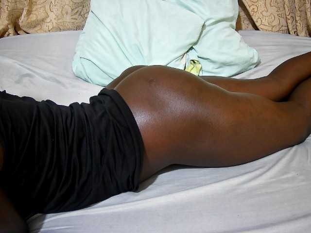 ebony-tasha1 live cam on BongaCams