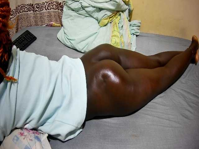 ebony-tasha1 live cam on BongaCams