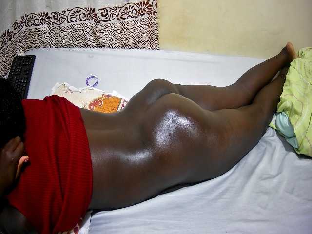 ebony-tasha1 live cam on BongaCams