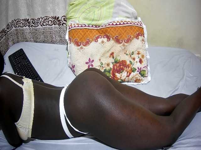 ebony-tasha1 live cam on BongaCams
