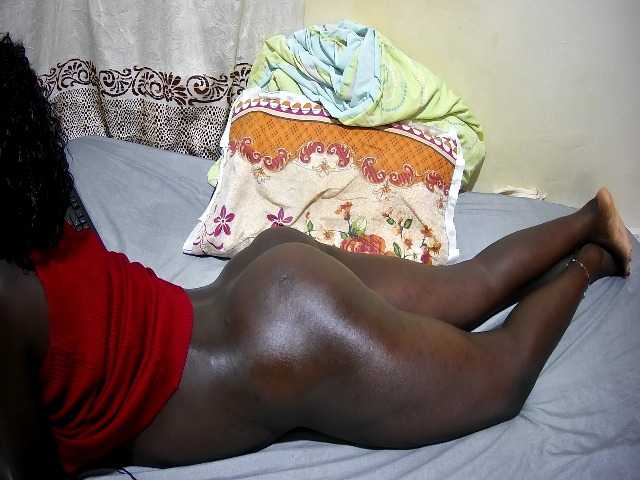 ebony-tasha1 live cam on BongaCams