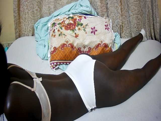 ebony-tasha1 live cam on BongaCams