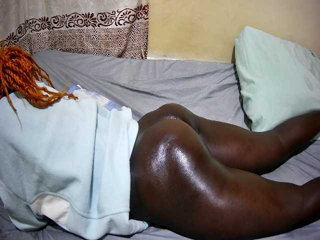 ebony-tasha1 live cam on BongaCams