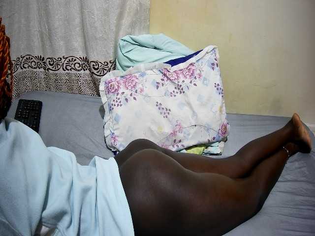 ebony-tasha1 live cam on BongaCams