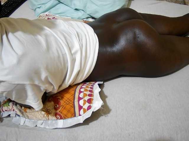 ebony-tasha1 live cam on BongaCams