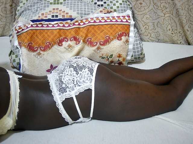 ebony-tasha1 live cam on BongaCams