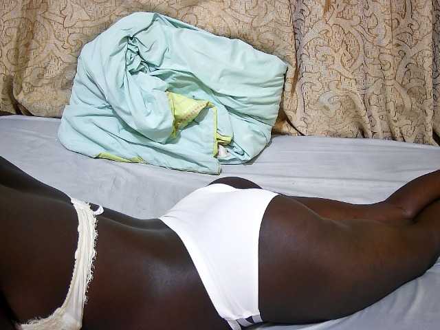ebony-tasha1 live cam on BongaCams