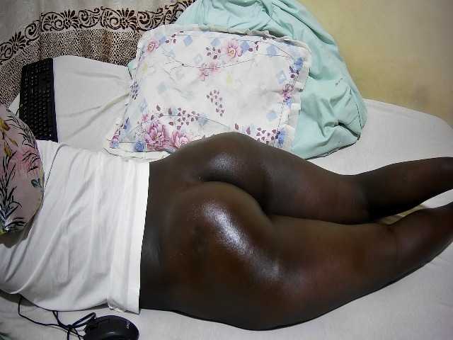 ebony-tasha1 live cam on BongaCams