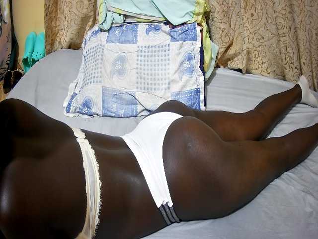 ebony-tasha1 live cam on BongaCams