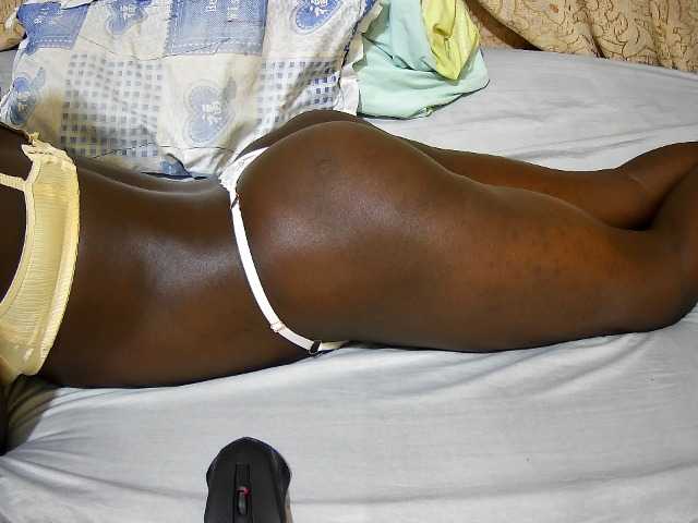 ebony-tasha1 live cam on BongaCams