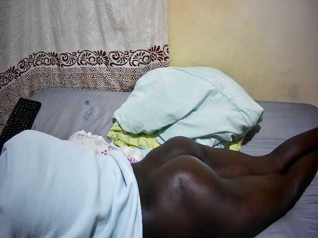 ebony-tasha1 live cam on BongaCams