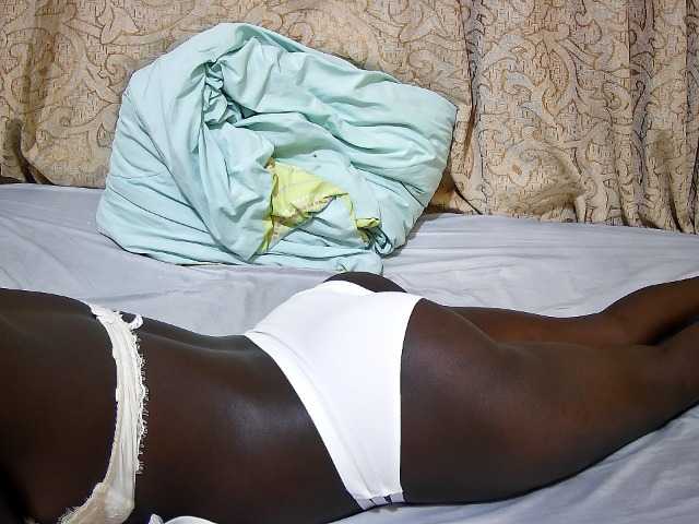 ebony-tasha1 live cam on BongaCams