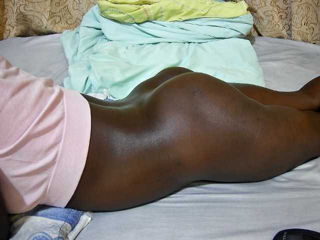 ebony-tasha1 live cam on BongaCams