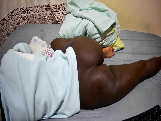 ebony-tasha1 live cam on BongaCams