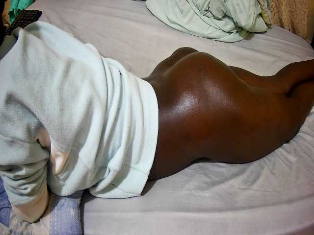 ebony-tasha1 live cam on BongaCams