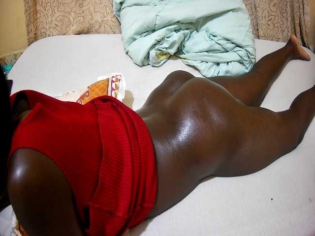 ebony-tasha1 — live female cam