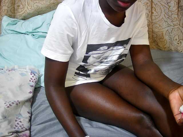 ebony-tasha1 live cam on BongaCams