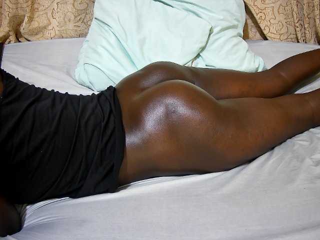 ebony-tasha1 live cam on BongaCams