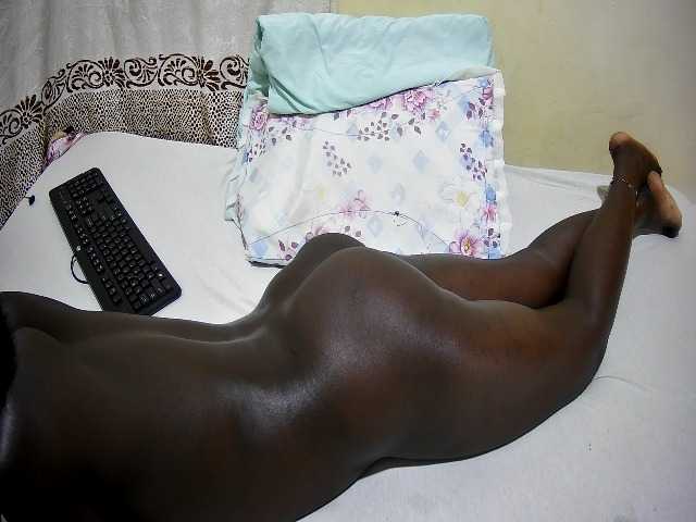 ebony-tasha1 live cam on BongaCams