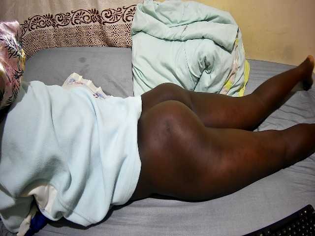 ebony-tasha1 live cam on BongaCams