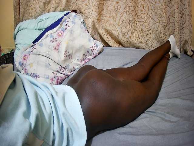 ebony-tasha1 live cam on BongaCams