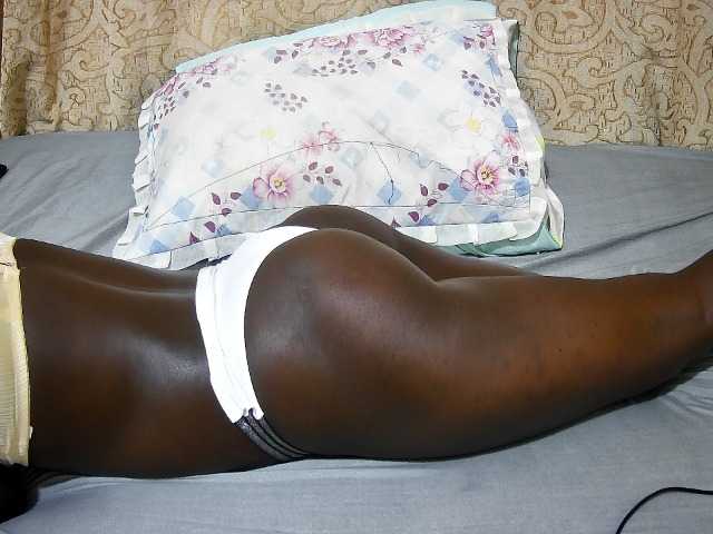 ebony-tasha1 live cam on BongaCams